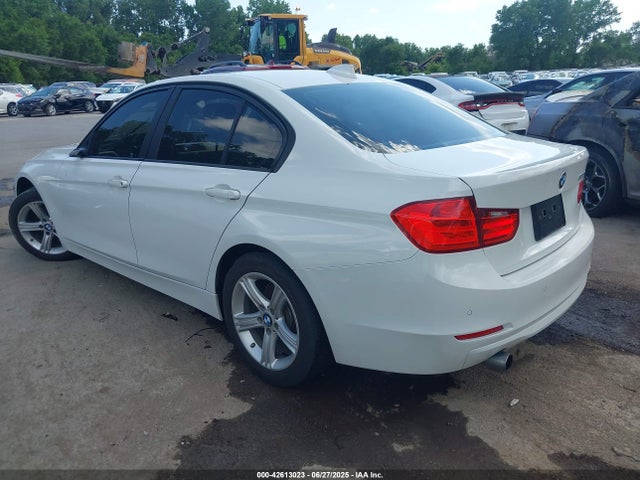 WBA3B1G5XFNT02306 BMW 320i