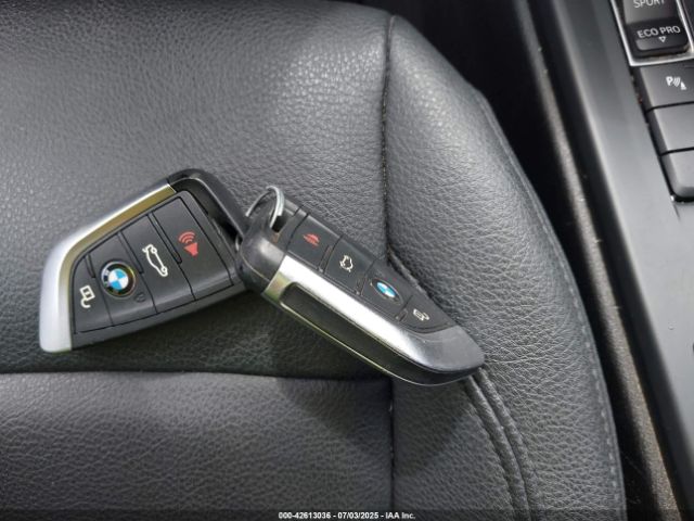 2019 BMW X1 WBXHU7C54K5L10880 Photo 10