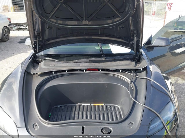 2025 TESLA MODEL 3 5YJ3E1EA9SF925113 Photo 9