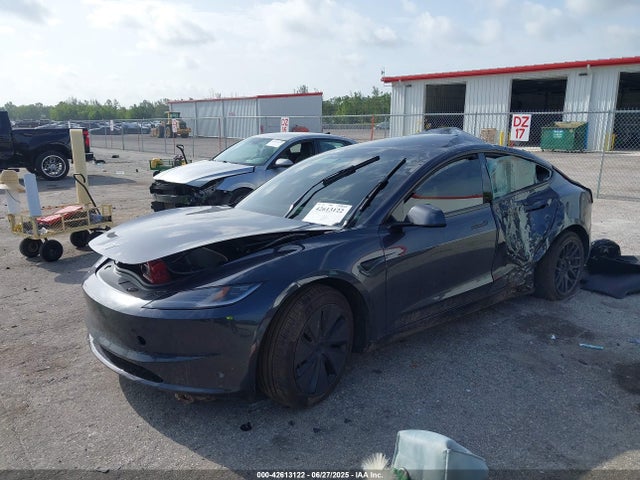 2025 TESLA MODEL 3 5YJ3E1EA9SF925113 Photo 1