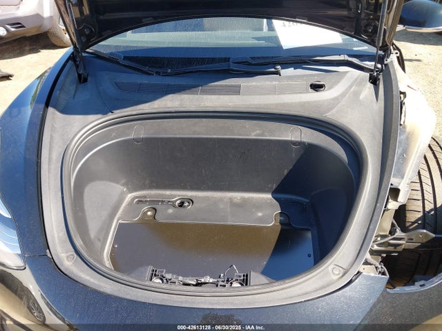 2019 TESLA MODEL 3 5YJ3E1EB3KF197023 Photo 9