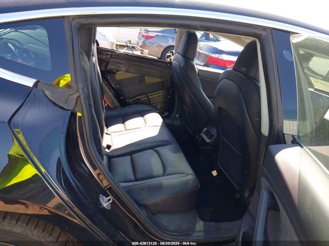 2019 TESLA MODEL 3 5YJ3E1EB3KF197023 Photo 7