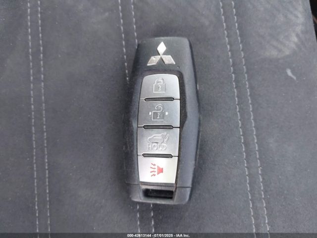 2022 MITSUBISHI OUTLANDER JA4J4UA84NZ048327 Photo 10