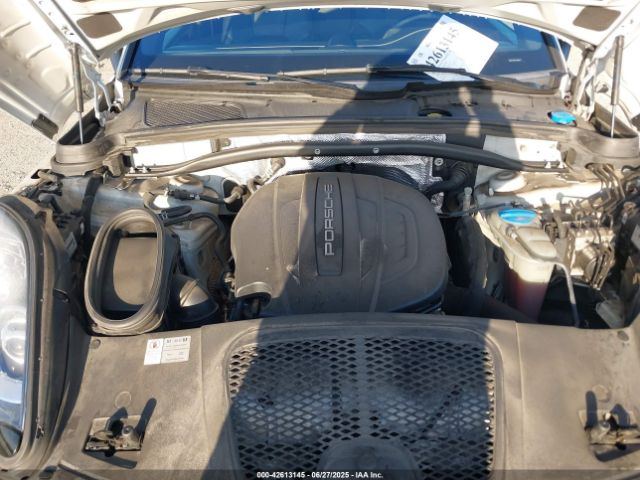 2018 PORSCHE MACAN WP1AA2A53JLB01068 Photo 9
