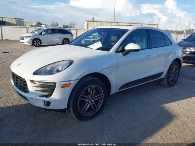 2018 PORSCHE MACAN WP1AA2A53JLB01068 Photo 1