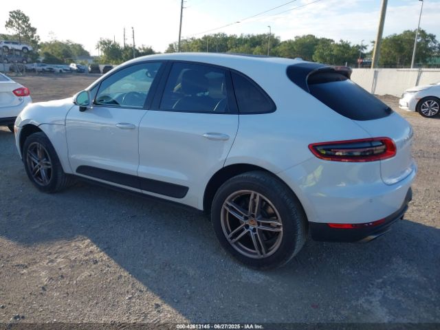 2018 PORSCHE MACAN WP1AA2A53JLB01068 Photo 2