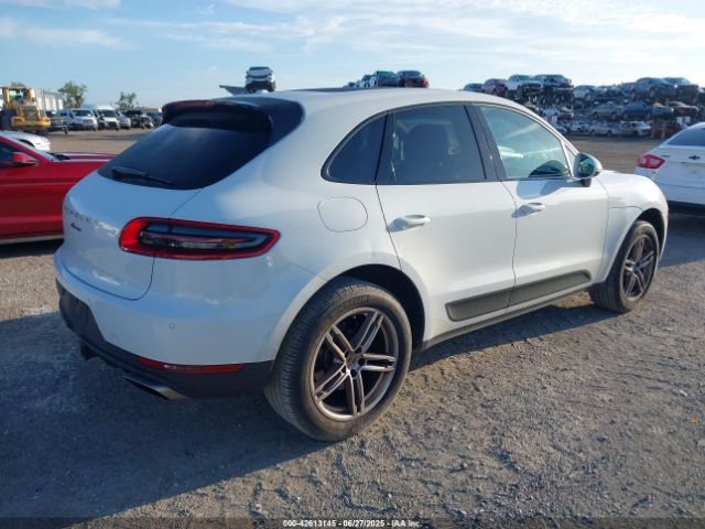 2018 PORSCHE MACAN WP1AA2A53JLB01068 Photo 3