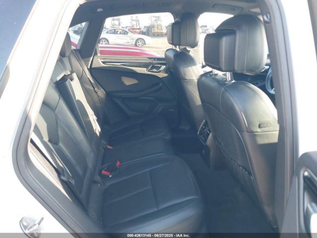 2018 PORSCHE MACAN WP1AA2A53JLB01068 Photo 7