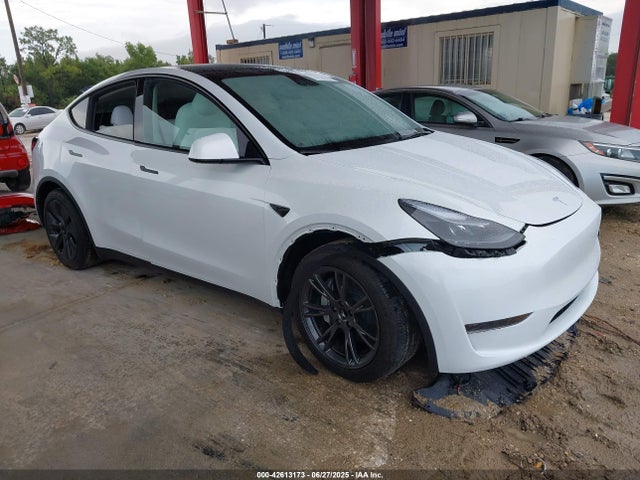 2025 TESLA MODEL Y 7SAYGDED1SA366071 Photo 0