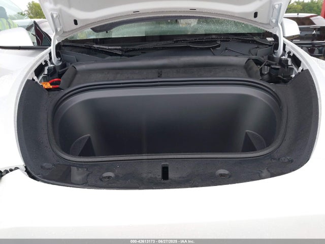 2025 TESLA MODEL Y 7SAYGDED1SA366071 Photo 9