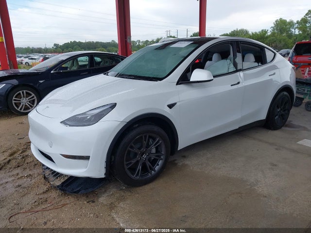 2025 TESLA MODEL Y 7SAYGDED1SA366071 Photo 1