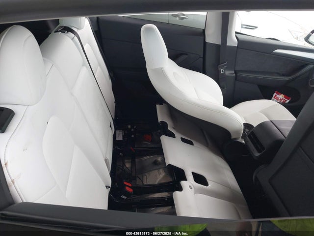 2025 TESLA MODEL Y 7SAYGDED1SA366071 Photo 7