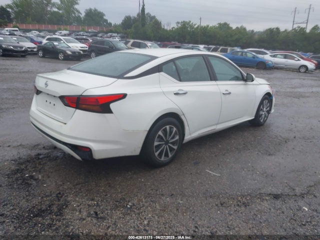2019 NISSAN ALTIMA 1N4BL4BV6KC225465 Photo 3
