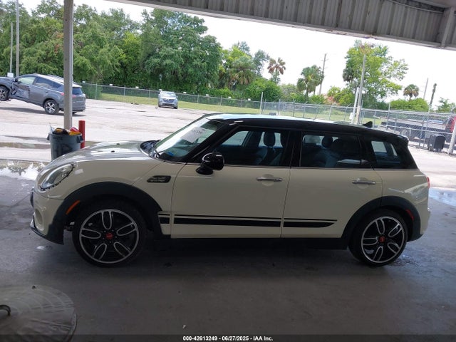 Mini Clubman Cooper S 2017 WMWLN9C32H2E49592 Image 35