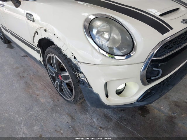 Mini Clubman Cooper S 2017 WMWLN9C32H2E49592 Image 32