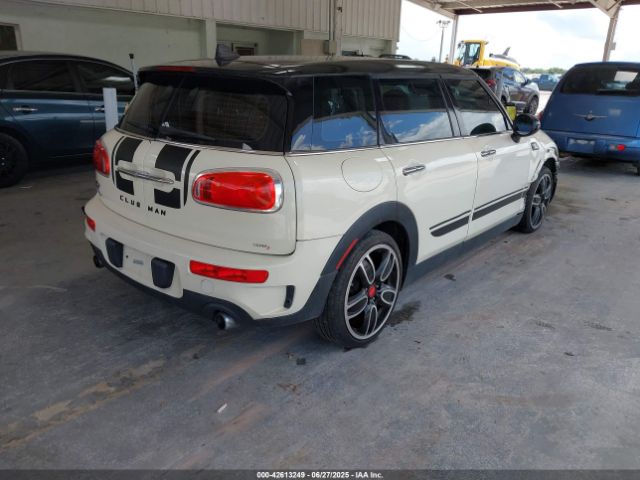 2017 MINI CLUBMAN WMWLN9C32H2E49592 Photo 3