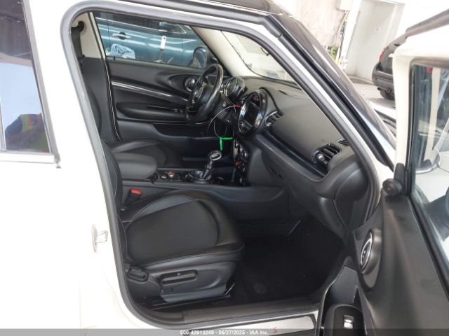 2017 MINI CLUBMAN WMWLN9C32H2E49592 Photo 4