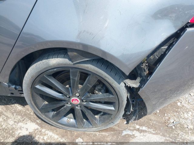 2018 JAGUAR XE SAJAL4EV8JCP24169 Photo 5