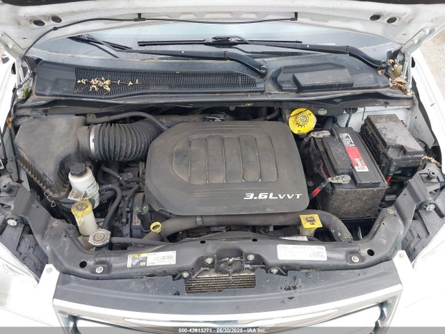 2C4RC1BG9GR198754 Chrysler Town and Country