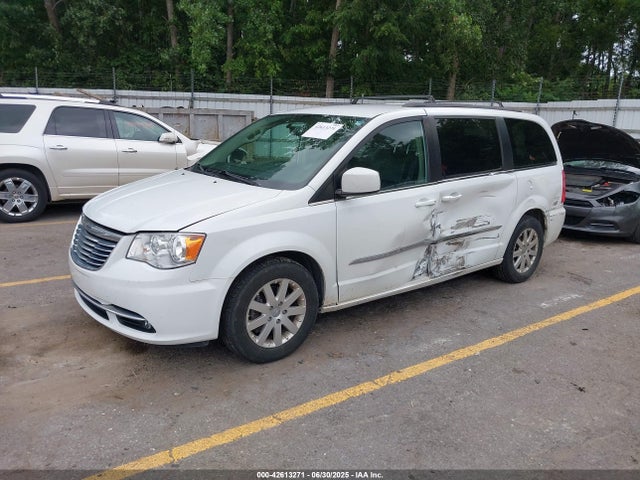 2C4RC1BG9GR198754 Chrysler Town and Country