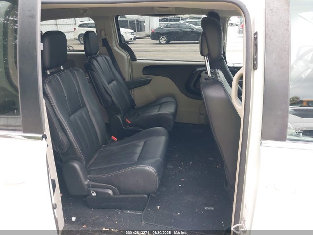 2C4RC1BG9GR198754 Chrysler Town and Country