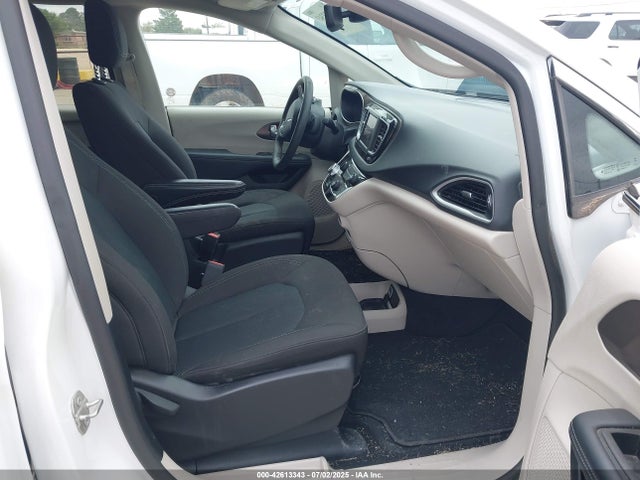 2023 CHRYSLER VOYAGER 2C4RC1CG3PR567798 Photo 4