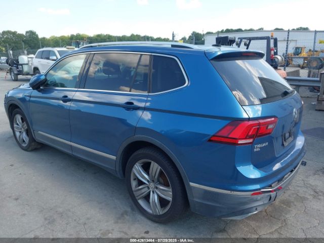 2018 VOLKSWAGEN TIGUAN 3VV5B7AX3JM034258 Photo 2
