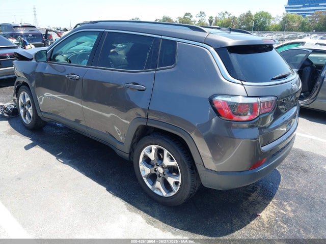 Jeep Compass 2019 3C4NJCCB2KT659897 Image 3