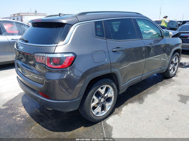 Jeep Compass 2019 3C4NJCCB2KT659897 Image 4