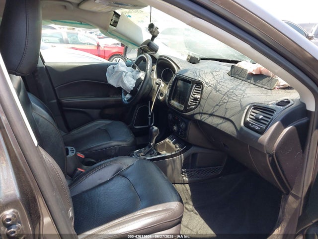 Jeep Compass 2019 3C4NJCCB2KT659897 Image 5