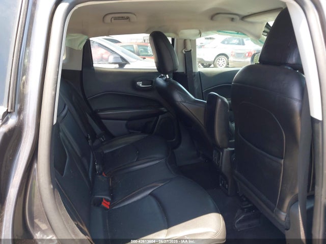 Jeep Compass 2019 3C4NJCCB2KT659897 Image 8
