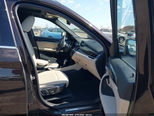 WBXHU7C35J3H43555 BMW X1