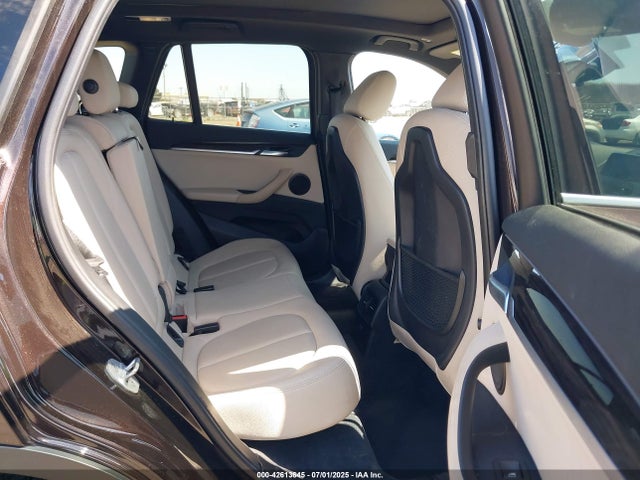 WBXHU7C35J3H43555 BMW X1
