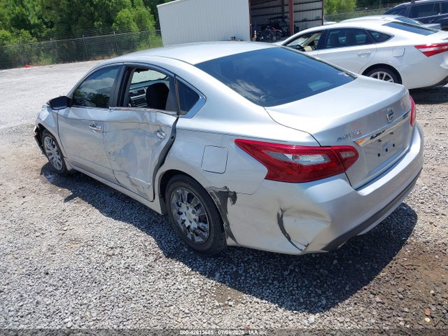 1N4AL3AP9JC235186 Nissan 2018