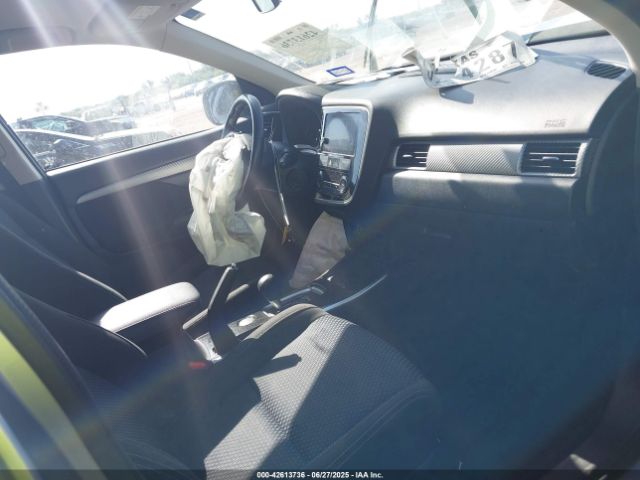 2017 MITSUBISHI OUTLANDER JA4AD3A3XHZ040090 Photo 4