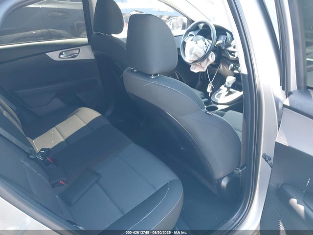 3KPF24AD6PE652300 KIA mpi nu