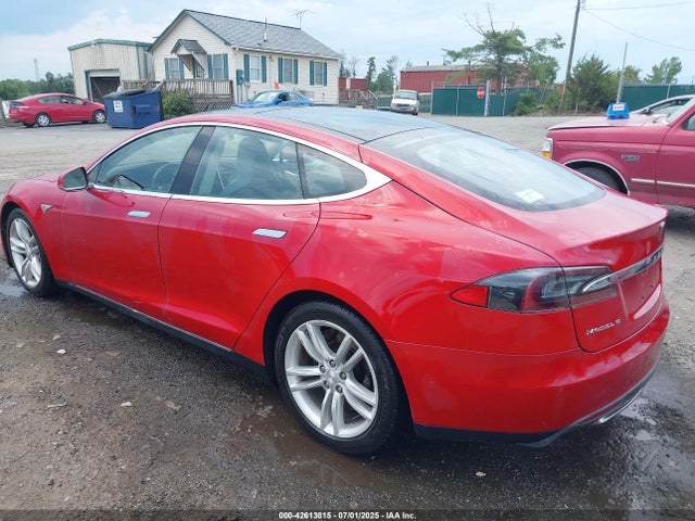 2015 TESLA MODEL S 5YJSA1H23FFP77574 Photo 2