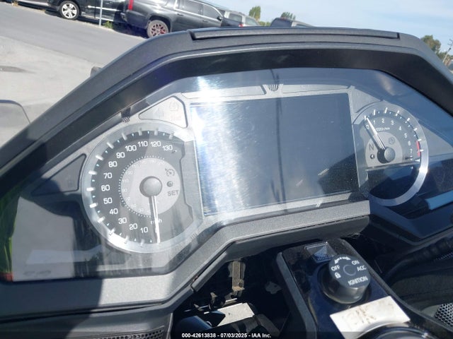 2021 HONDA GL1800 JH2SC7957MK301244 Photo 6