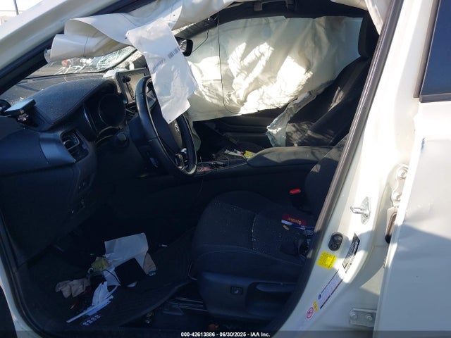NMTKHMBX4JR041778 Toyota 3zr-fae