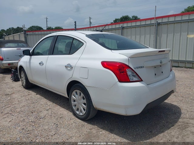 3N1CN7AP0JL865688 Nissan Versa