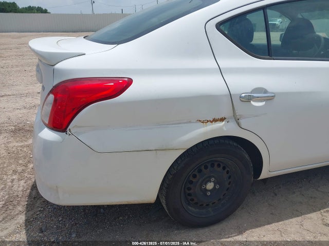 3N1CN7AP0JL865688 Nissan Versa
