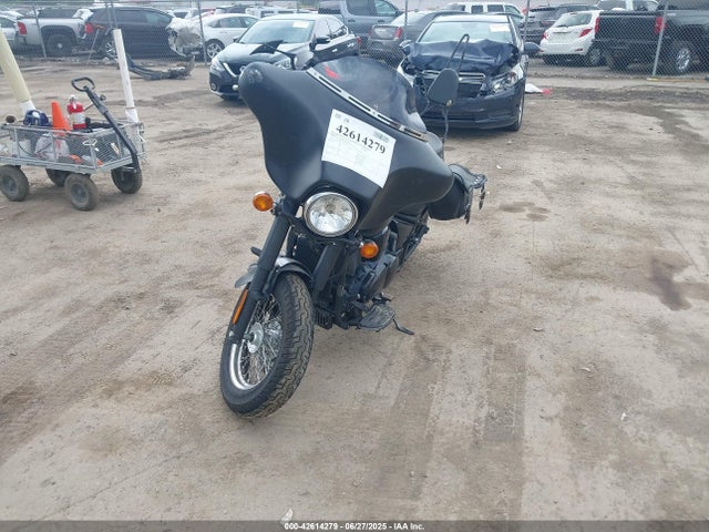 Kawasaki Vulcan 900 2018 JKAVN2B14JA094396 Image 2