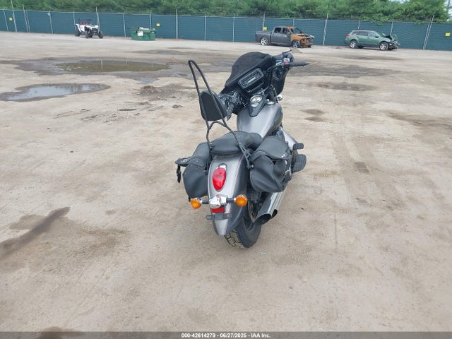 Kawasaki Vulcan 900 2018 JKAVN2B14JA094396 Image 4
