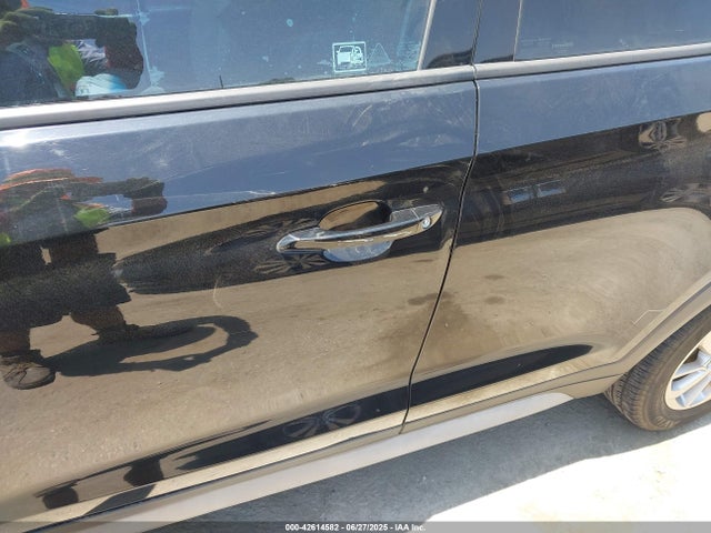 KM8J23A41HU381102 Hyundai TUCSON SE