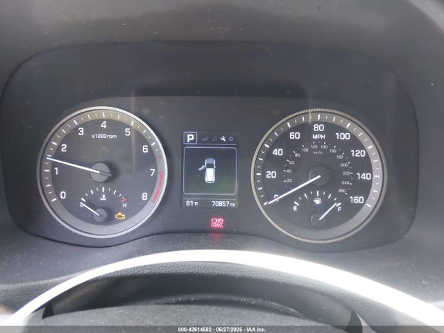KM8J23A41HU381102 Hyundai TUCSON SE