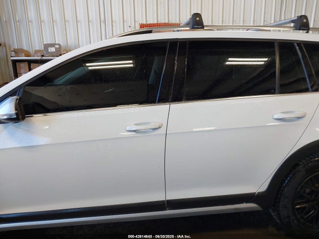3VWH17AU3JM756329 Volkswagen 2018