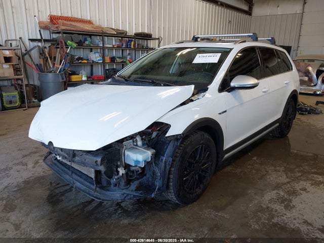 3VWH17AU3JM756329 Volkswagen 2018