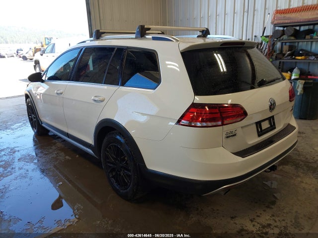 3VWH17AU3JM756329 Volkswagen 2018