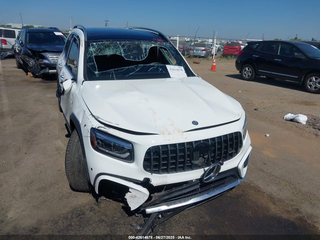 W1N4M5BB4SW386951 Mercedes-Benz m260