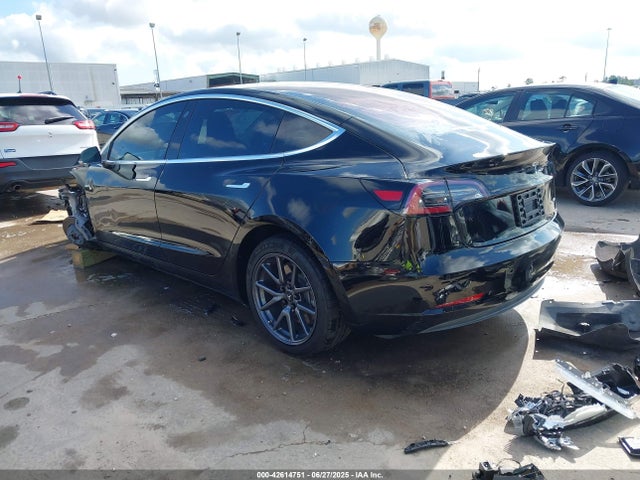2018 TESLA MODEL 3 5YJ3E1EB2JF118956 Photo 2